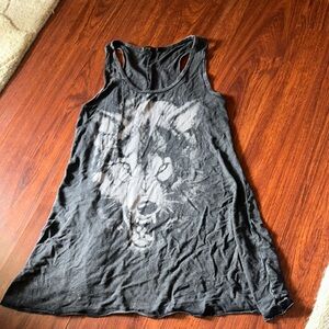 T-party Gray Wolf Graphic long Tank Top size medium